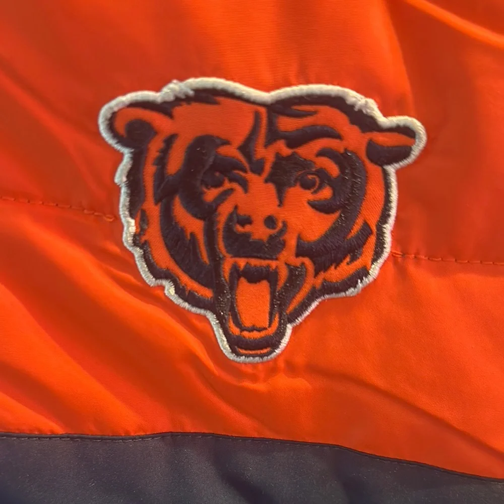 Chicago Bears Navy and Orange Puffer Vest - Picture 4 of 15